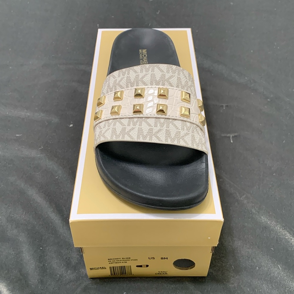 Michael Kors Brandy slide MK SIG SM/pyramid studs